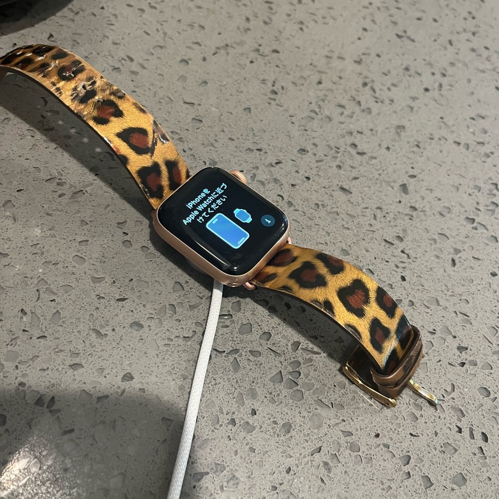 Rose gold Apple Watch Series 4 40mm